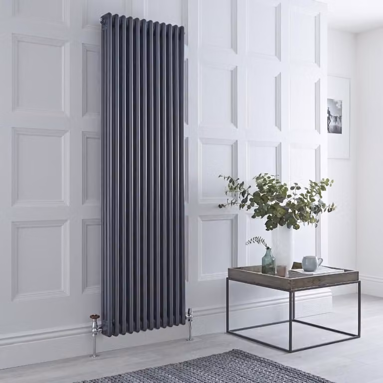 Radiatore Triplo Verticale Tradizionale Antracite - 1800mm x 560mm - con Piedini