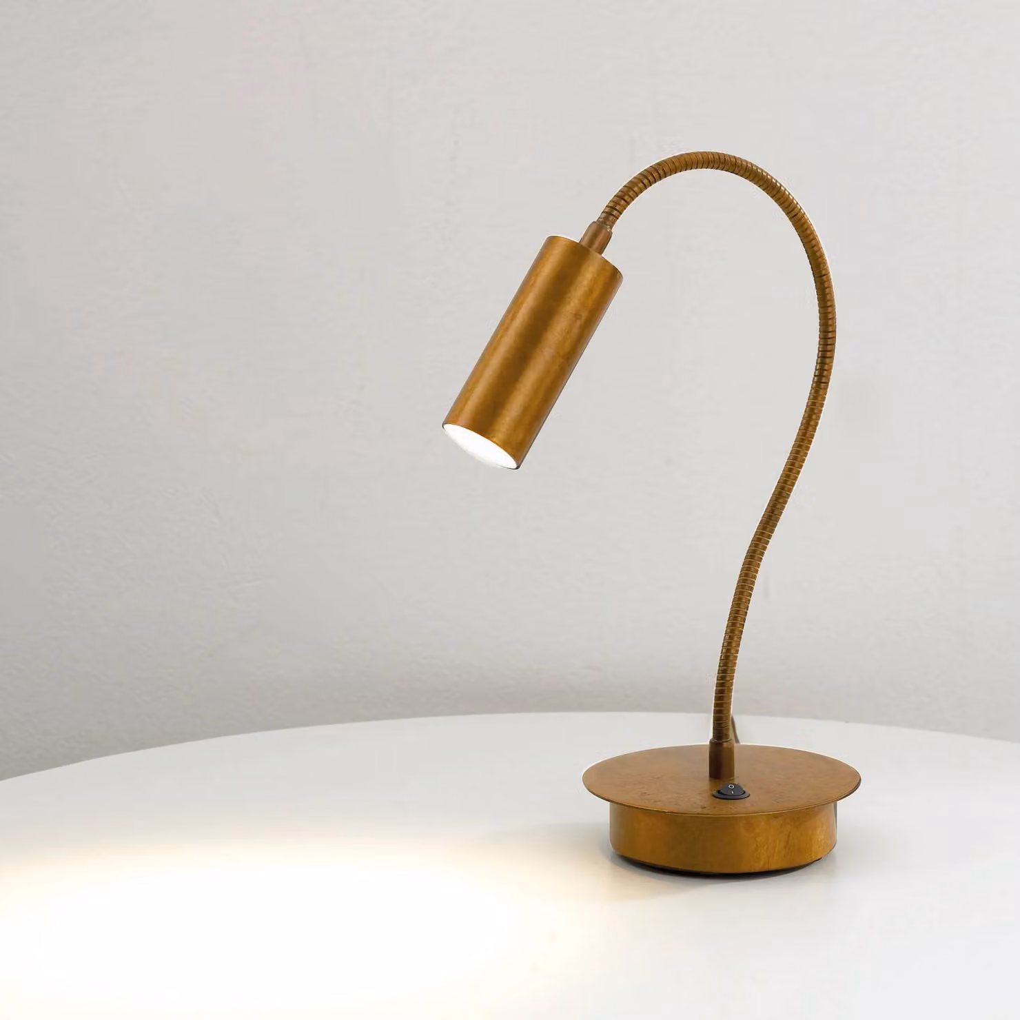 Cremasco Lampada da tavolo 7538, Bronzo / Ottone antico, Soggiorno / Sala da pranzo, Ottone, Moderno, Lampada da tavolo
