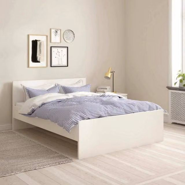 Letto piazza e mezza Gustava DMORA, struttura sommier in legno MDF bianco, L 196,6 cm x P 146 cm x H 80 cm – 1
