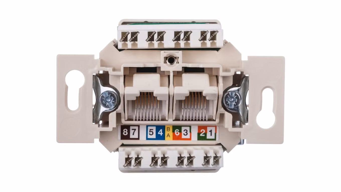Presa per computer UAE 8/8 pin non schermata cat.5e 534576