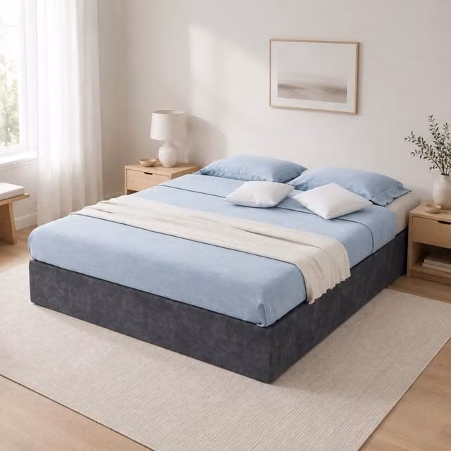 Letto matrimoniale 140x200 cm grigio in tessuto e metallo con testiera geometrica