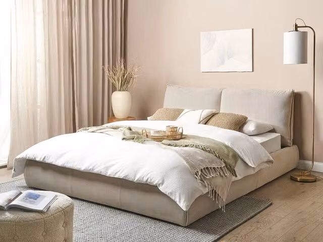 Letto matrimoniale Beliani in tessuto beige con testiera imbottita e stile classico L/P/H: 160 x 200 x 126 cm – 1