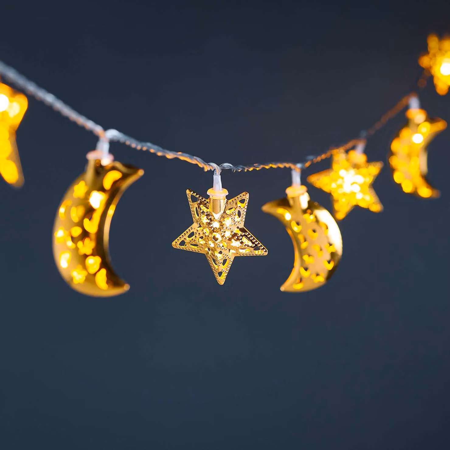 Catena luminosa a LED con stelle e lune, 16 LED bianco caldo, lunghezza 5,25 metri