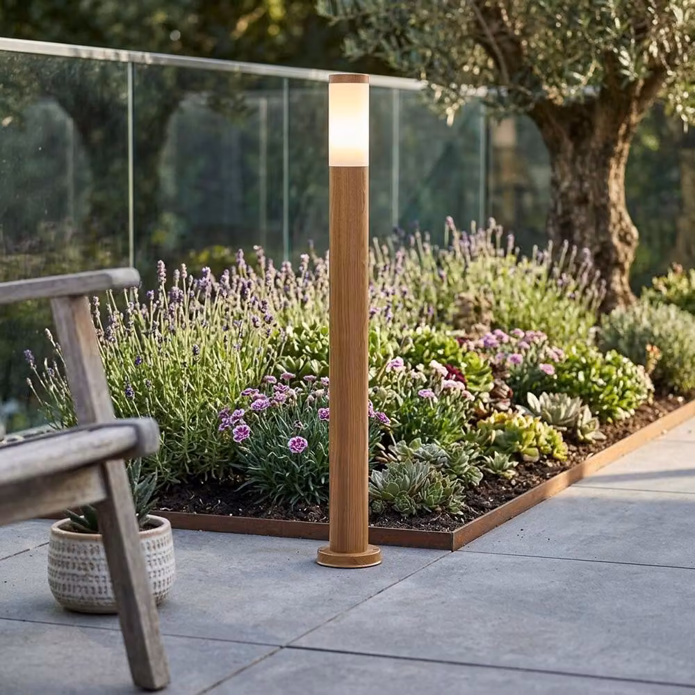 Lampada da terra, per uso esterno, in acciaio inossidabile, con finitura effetto legno, altezza 110 cm