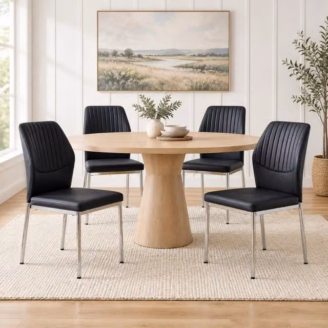Set 4 sedie da pranzo ULEVR con schienale in PU nero, gambe in metallo color argento e imbottitura