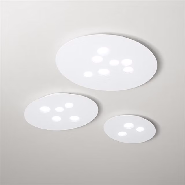 Lampada a soffitto Luna Gea Luce bianca con struttura in metallo e diffusore in alluminio per interni