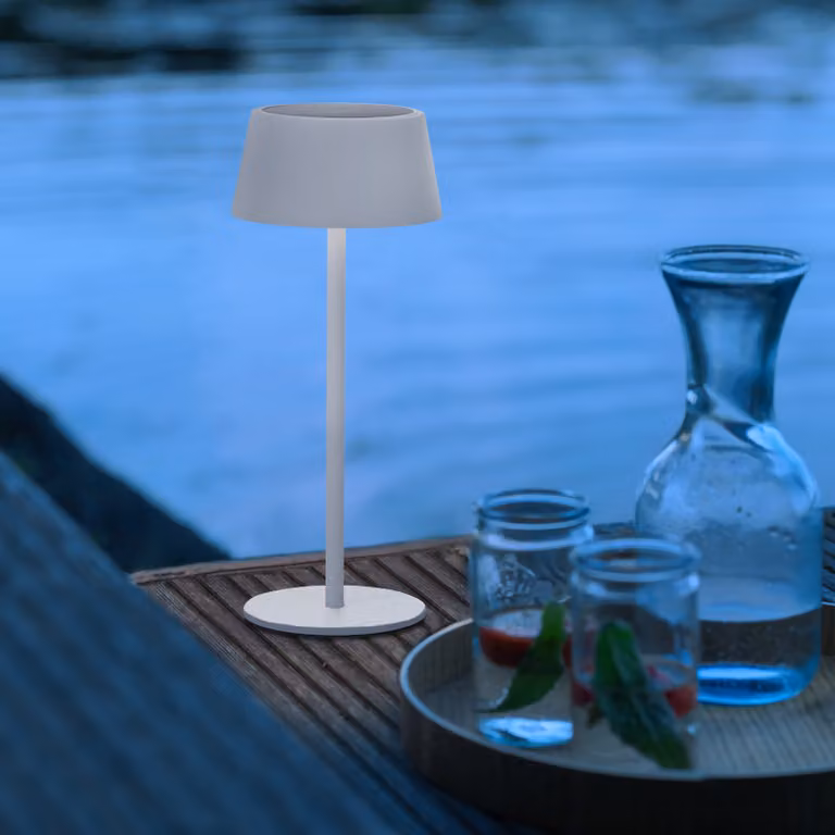 BRILLANTE lampada da tavolo Picco bianca per esterni | ricaricabile via USB + solare | 3 livelli di luminosità | metallo/plastica