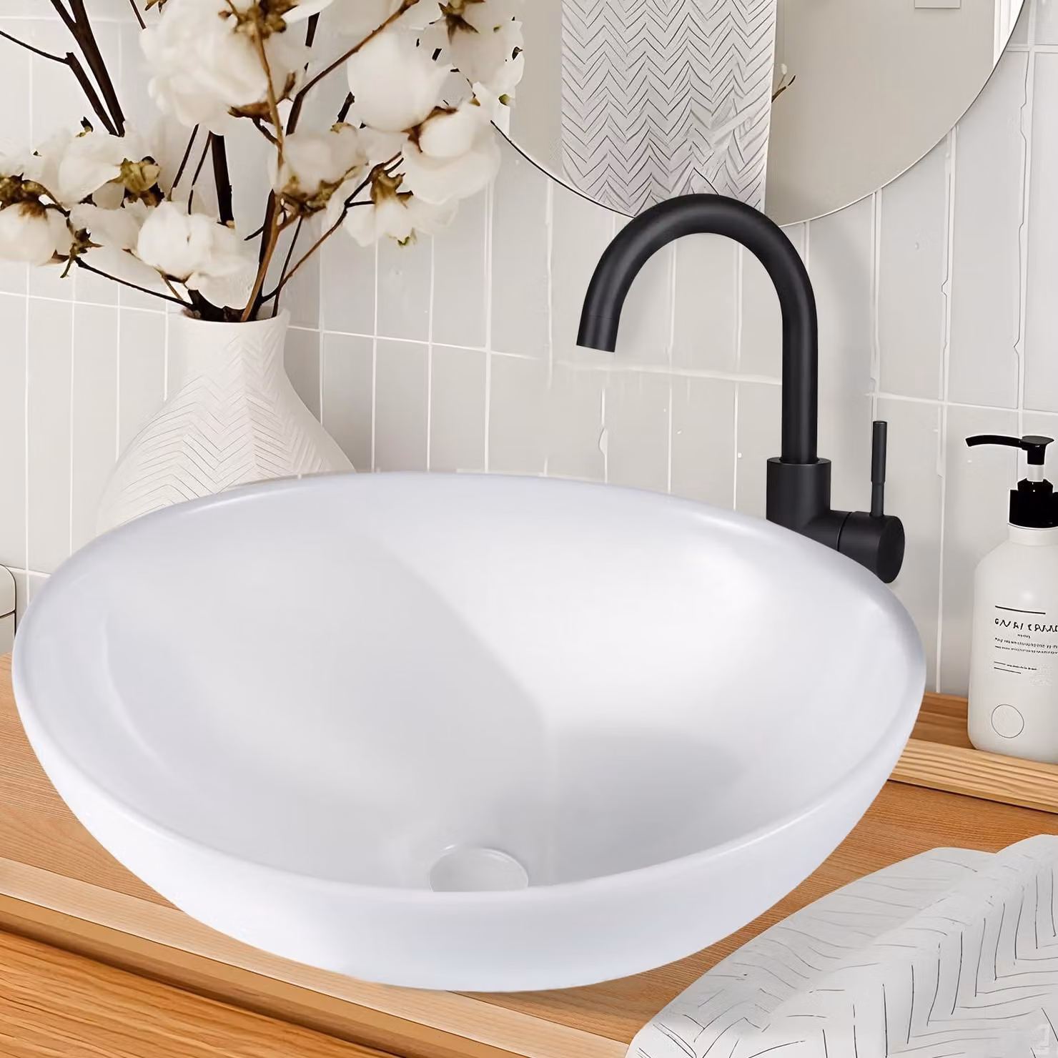 Lavabo in Vetroceramica con un elegante design squadrato, di colore bianco