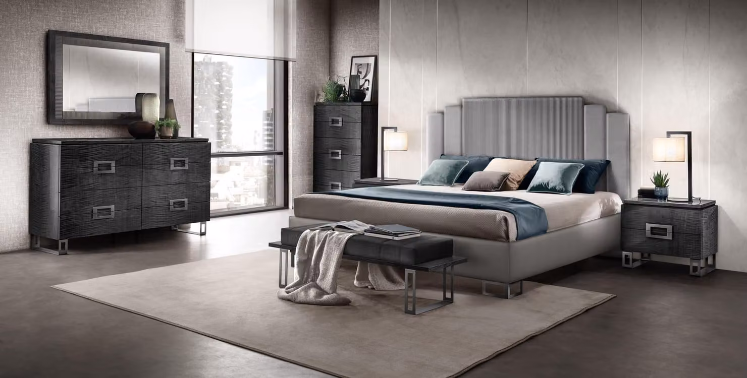 Set camera da letto di alta qualità, 7 pezzi (letto + panca + 2 comodini + 2 cassettiere + specchio)
