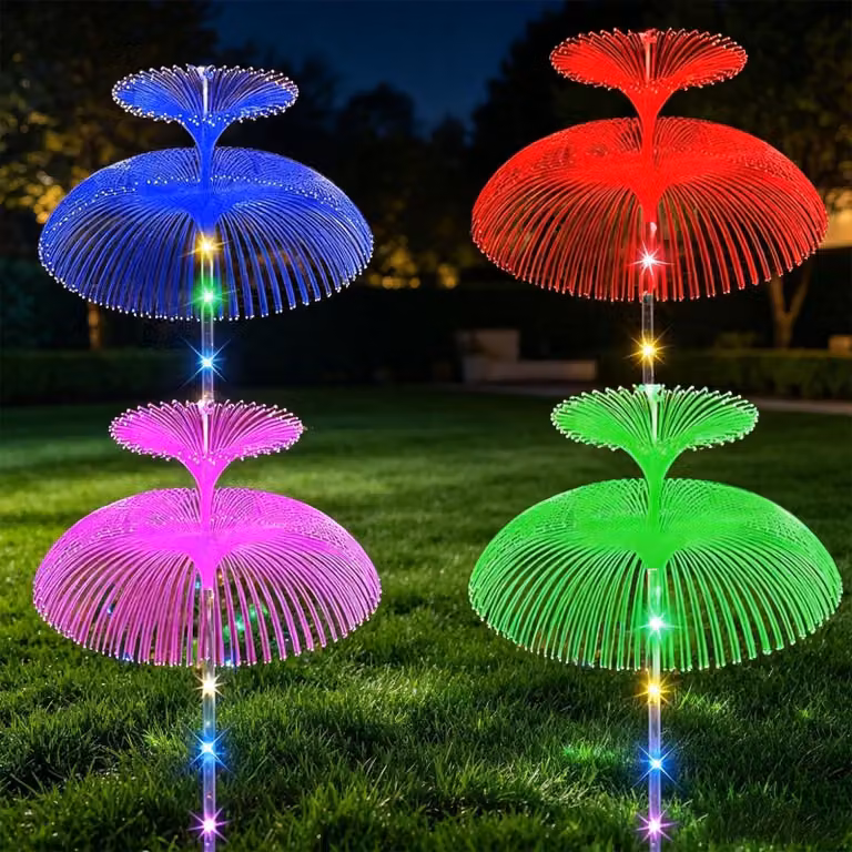 Set di 4 lanterne solari a forma di medusa, con luci che cambiano colore, per l'esterno