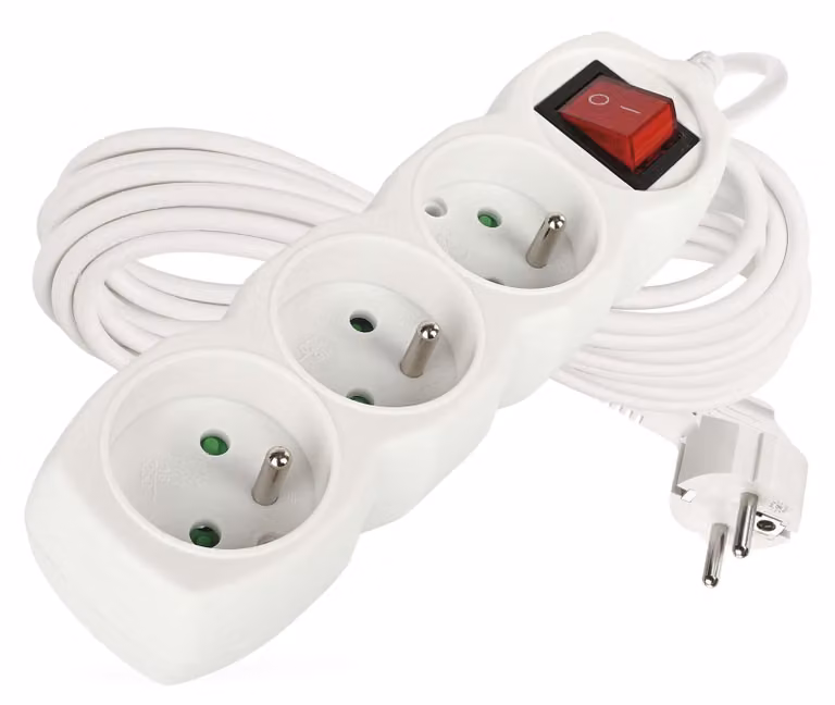 EMOS Cavo di prolunga 7 m / 3 prese / con interruttore / bianco / PVC / 1,5 mm2, P1317R