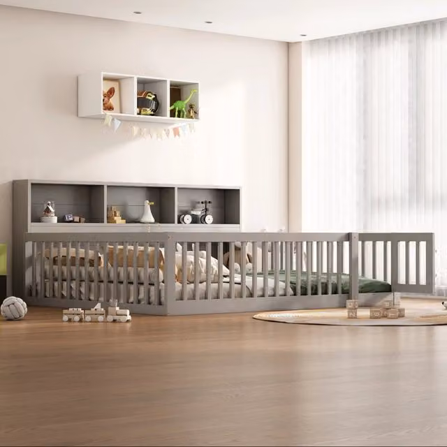 Daybed in pino grigio 140x200 cm con vani laterali e sponda apribile, rete a doghe inclusa