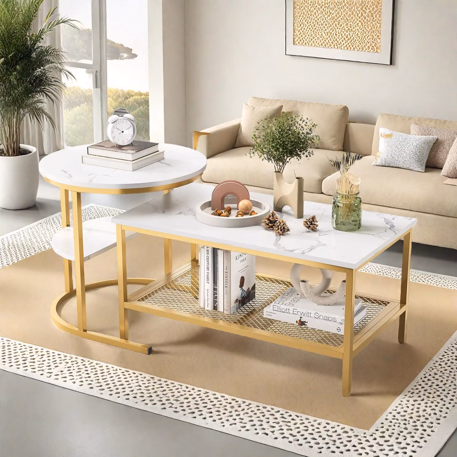 Set di 2 tavolini Fortuna Lai, look marmo con ripiano e struttura in metallo, bianco + oro