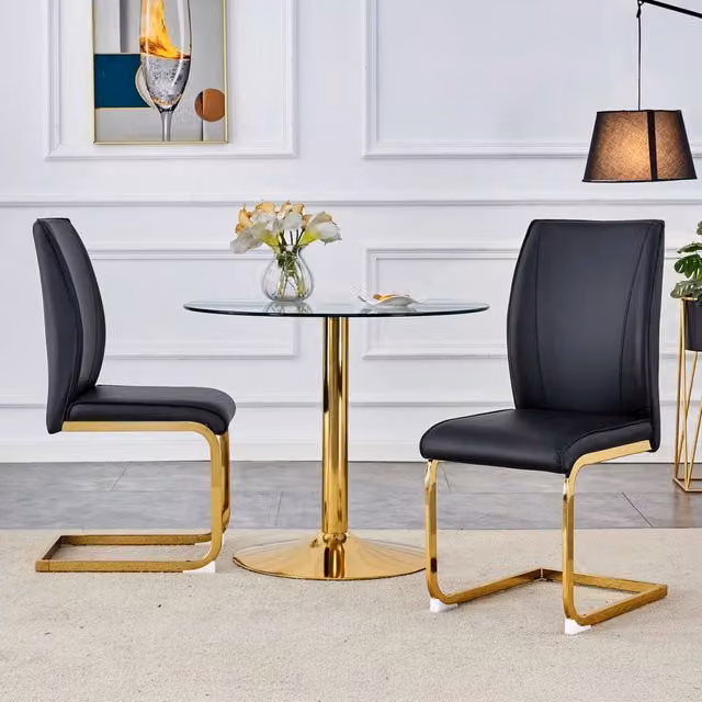 Sedia da pranzo ergonomica in pelle PU nera con struttura in metallo dorato