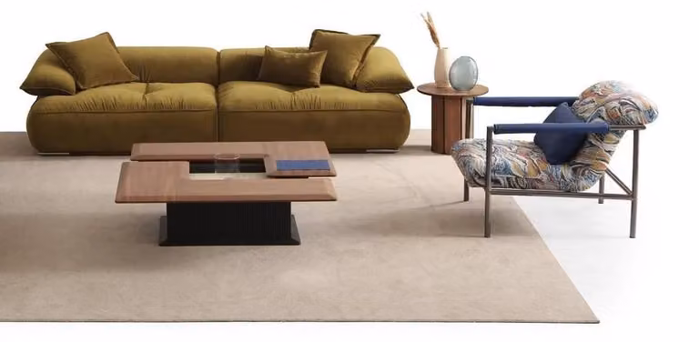 Moderne Wohnzimmer Möbel Stoffsofa Luxus Sessel Holz Couchtisch