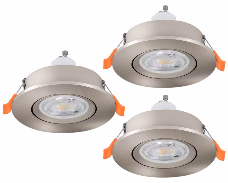 Set di 3 faretti LED da incasso Barranco, ideali per l'illuminazione del soggiorno. Faretti da soffitto orientabili, realizzati in plastica color argento, con luce bianco caldo, inclusi portalampada GU10