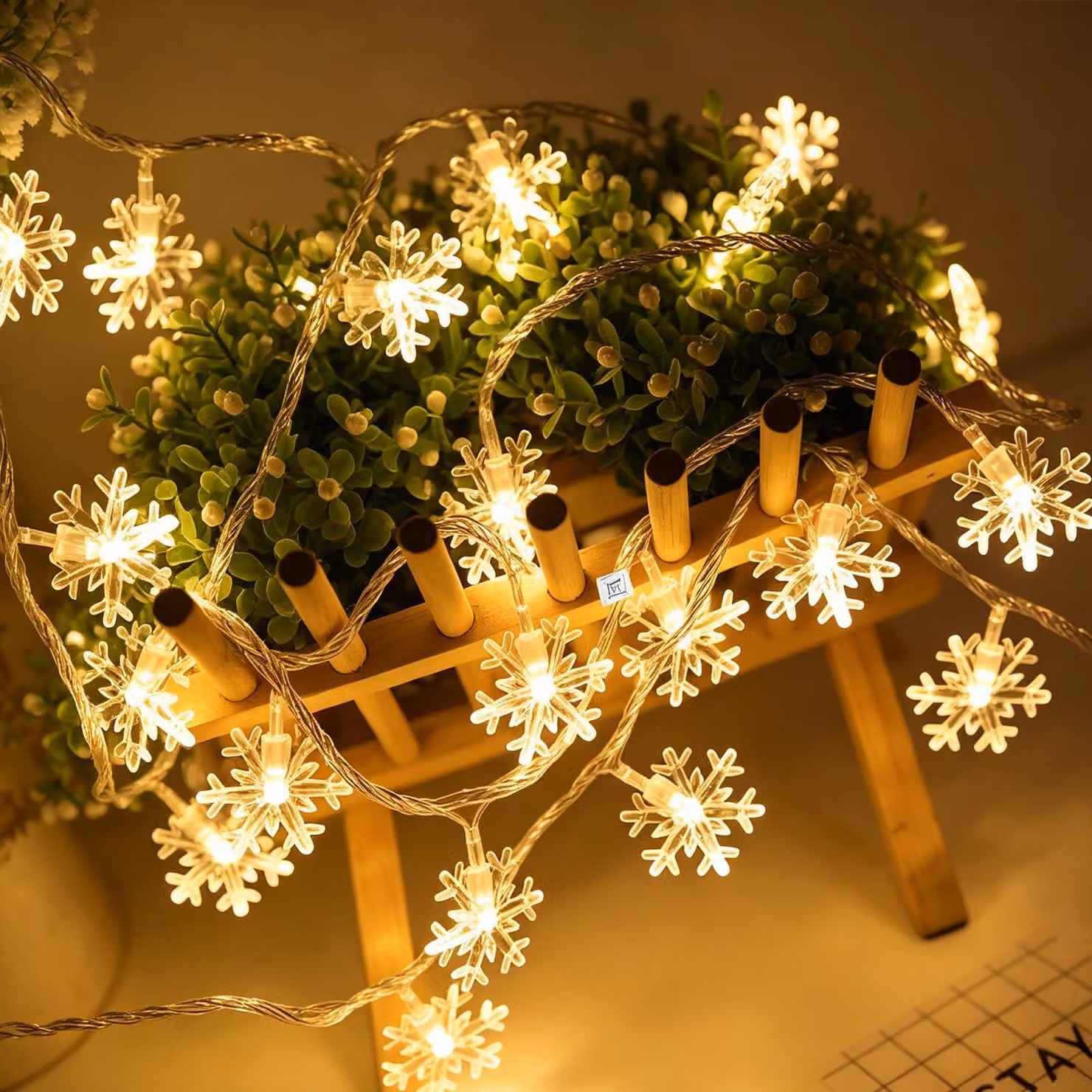 Catena luminosa a forma di fiocchi di neve, lunghezza 6 metri, 40 LED, luce bianco caldo, grado di protezione IP65