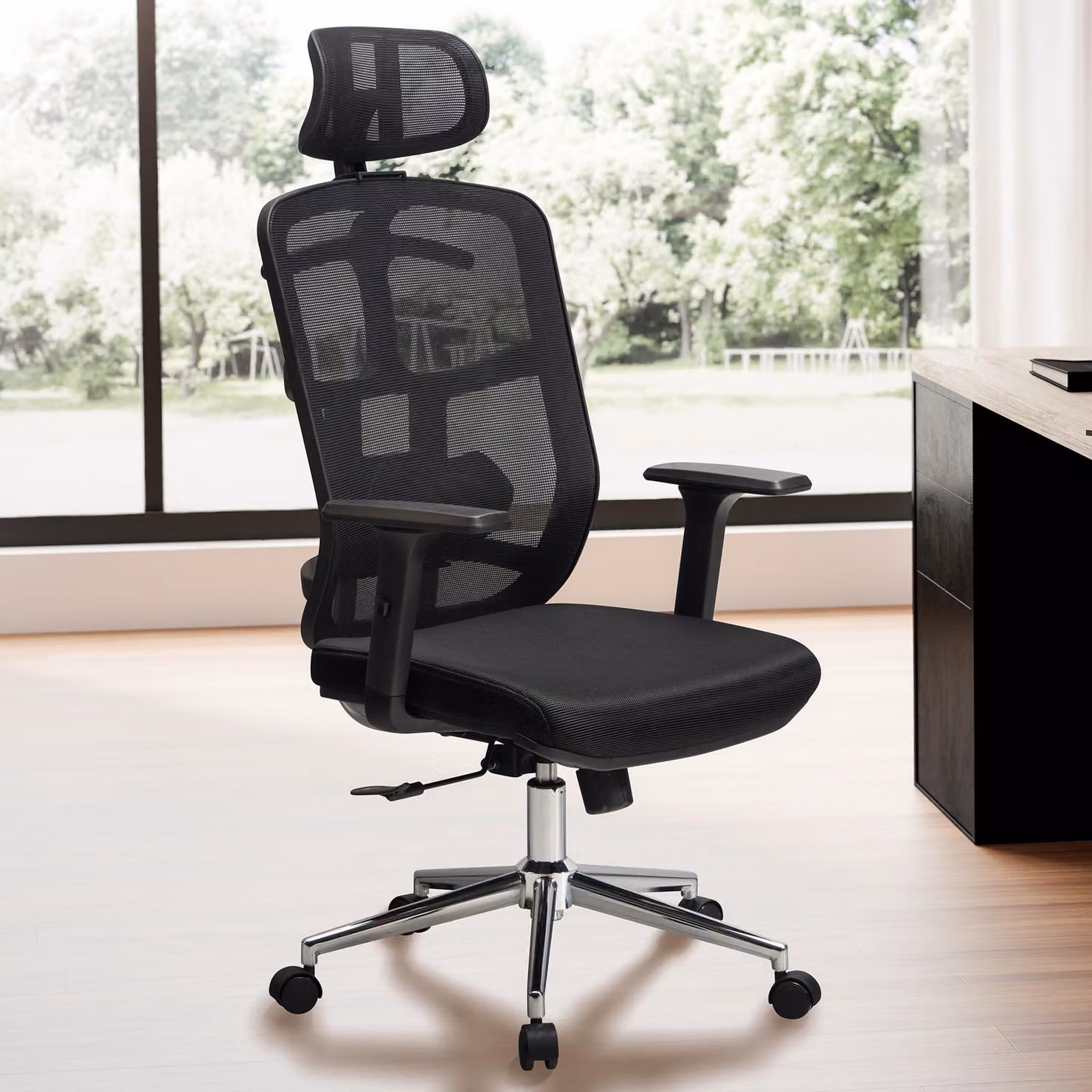 Sedia da ufficio FineBuy, rivestimento in rete nera, portante fino a 120 kg, con poggiatesta; sedia girevole regolabile in altezza con supporto lombare in tessuto