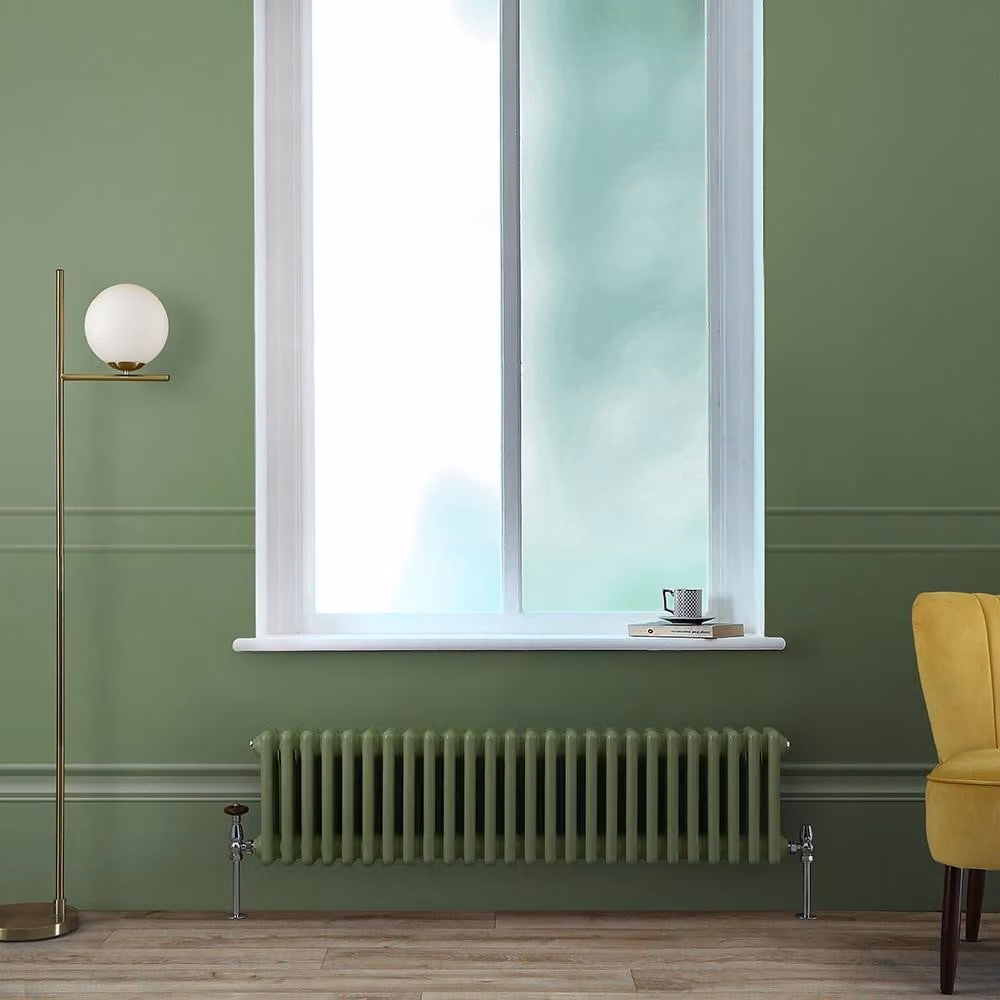 Radiatore Tradizionale Orizzontale Tradizionale a Tripla Colonna Verde (Reseda Green) -   300mm x 1190mm - Regent