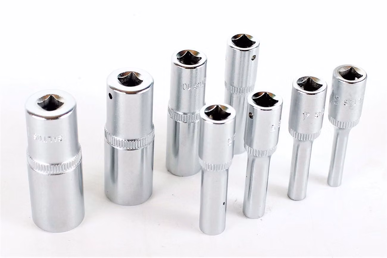 SALTUS Set di chiavi a bussola da 1/2" 10-32 mm a bussola lunga 8 pezzi 5202