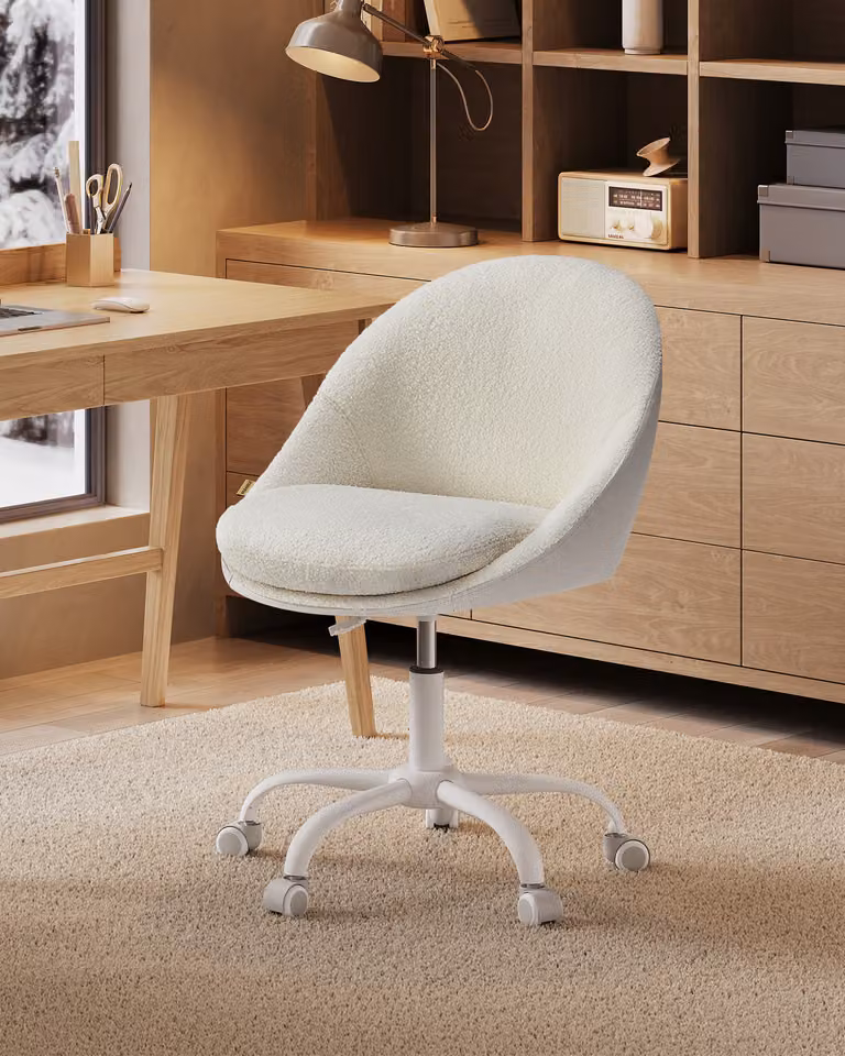 Sedia da ufficio per la casa SONGMICS, sedia girevole, sedia da scrivania, in sherpa, beige cappuccino-bianco nuvoloso