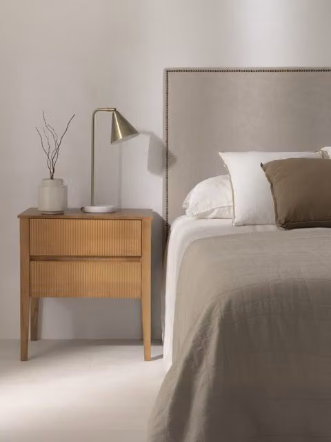 Comodino Kailas in legno di mango con 2 cassetti Kenay Home colore marrone