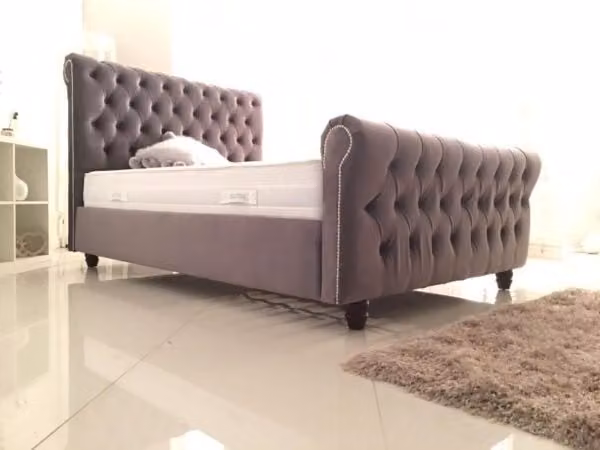 Chesterfield Bett Design Schlafzimmer Englisches Betten 200x200cm Textil Polster