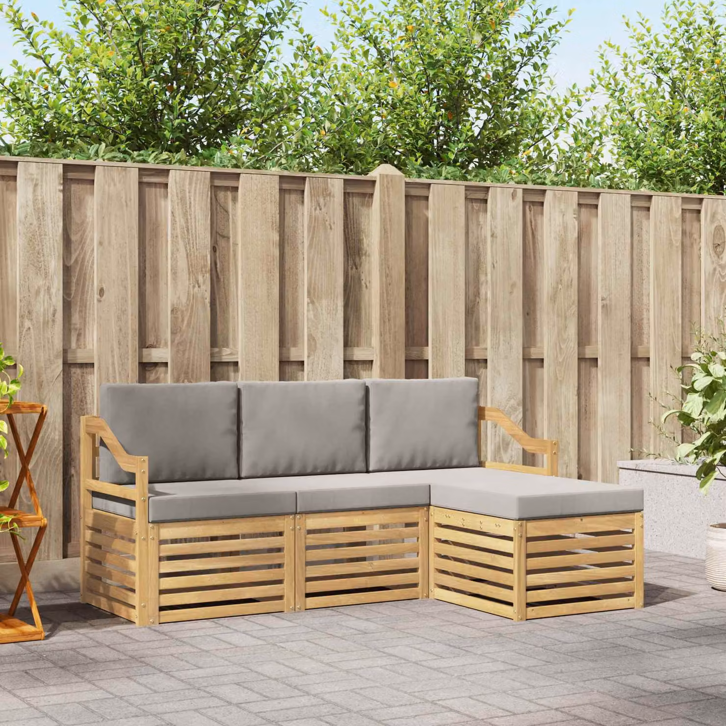 vidaXL Set di divani da esterno componibile a L con pouf, struttura in legno di acacia e cuscini inclusi, Bianco e Grigio