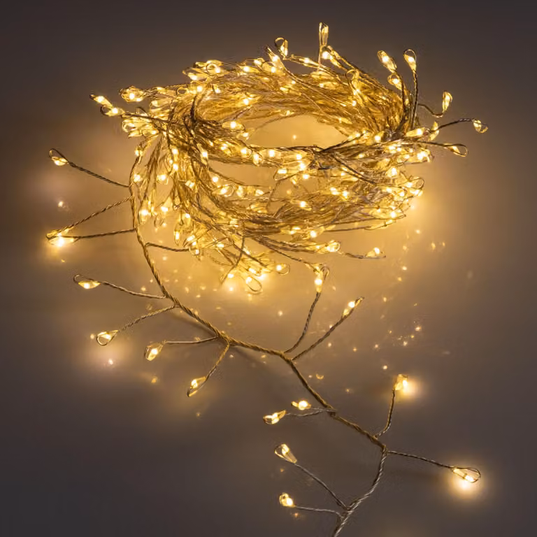 Catene luminose a filo d'argento con cluster di LED - 240 LED / 2,4 metri - Catena luminosa a filo per uso esterno
