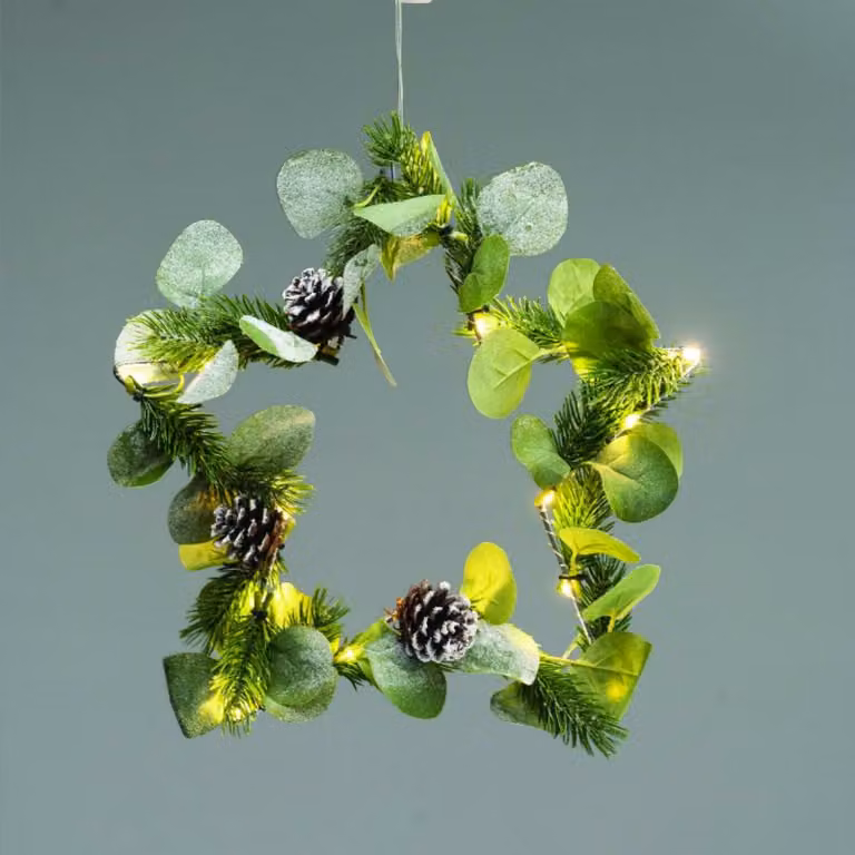 ACA Stella di Natale illuminata con pigne, 20 LED bianco caldo, alimentata a batterie (3xAA), grado di protezione IP20, diametro 30 cm, lunghezza cavo 30 cm, codice articolo X093018