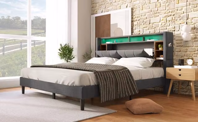 Letto matrimoniale imbottito 140x200 cm con testiera contenitore, presa elettrica e luce LED, grigio