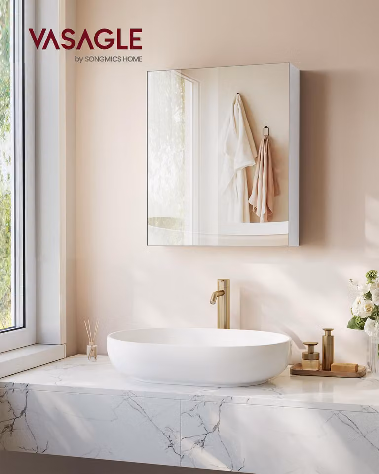VASAGLE, pensile da parete con specchio, mobile contenitore con ripiani regolabili, design moderno, ideale per il bagno, dimensioni 13 x 50 x 60 cm, colore bianco