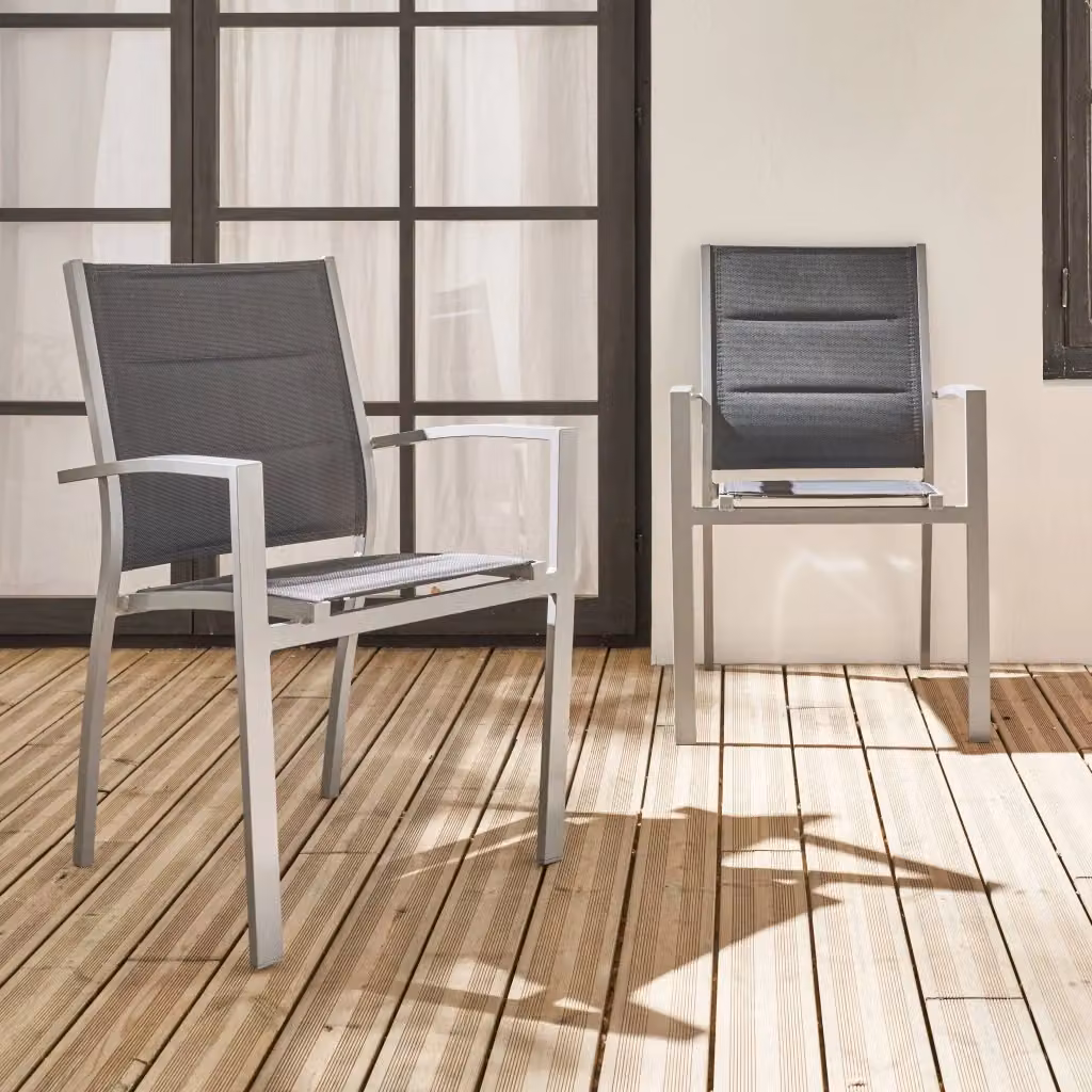 Set di 2 sedie da giardino impilabili Sweeek in alluminio verniciato a polvere e textilene grigio con braccioli – 2