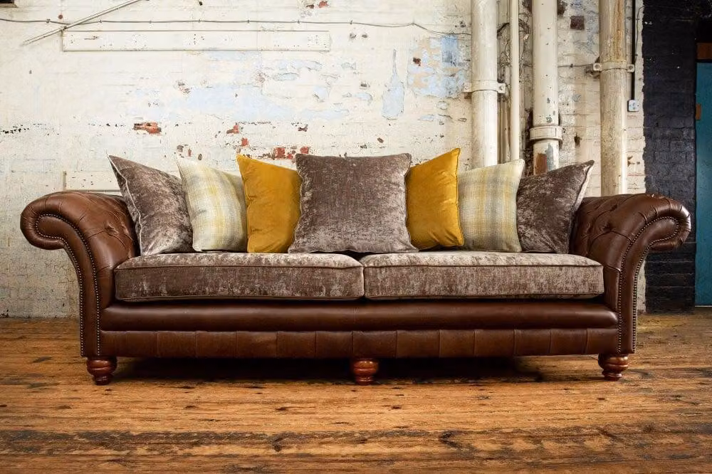Klassische Luxus Barock Rokoko Sofa Couch Chesterfield Sofa Leder Couch