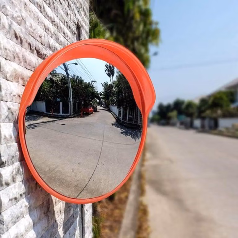 Specchio di sicurezza convesso rotondo, diametro 45 cm. Ideale per una visibilità ottimale e maggiore sicurezza. Include materiale di montaggio e accessori, colore arancione