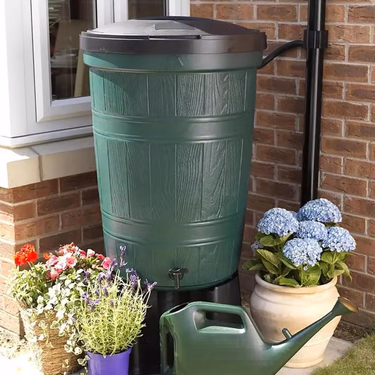 Serbatoio di raccolta dell'acqua piovana verde da 200 litri, con coperchio