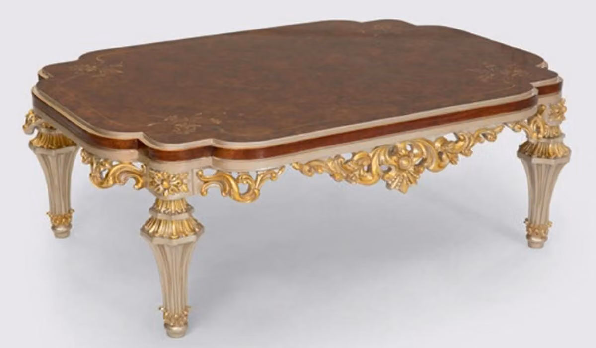 Casa Padrino tavolo da salotto barocco marrone / argento / oro 120 x 88 x h. 44 cm - Nobile tavolino in legno massiccio in stile barocco - Mobili da salotto barocchi