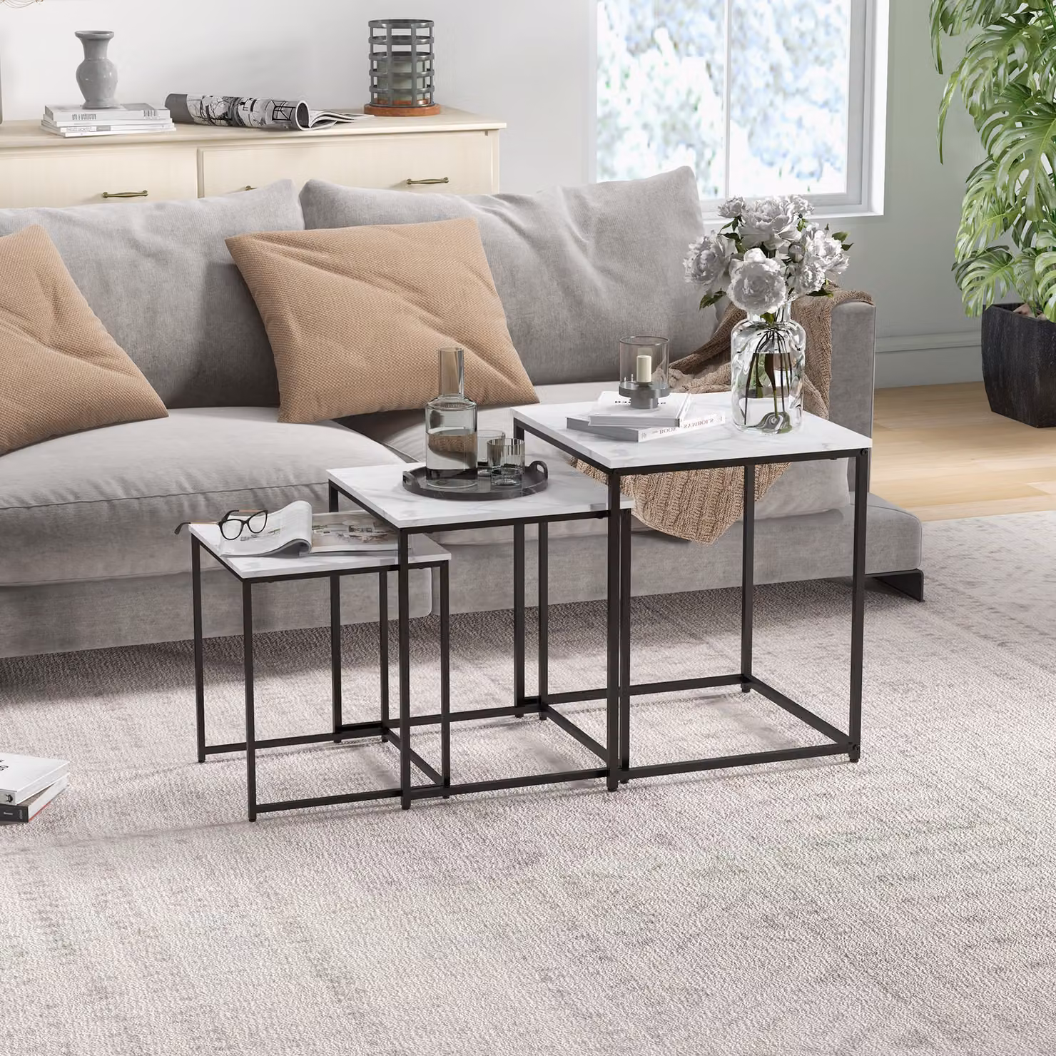 Set di 3 tavolini da salotto HOMCOM con piano effetto marmo bianco e struttura in metallo nero – 2