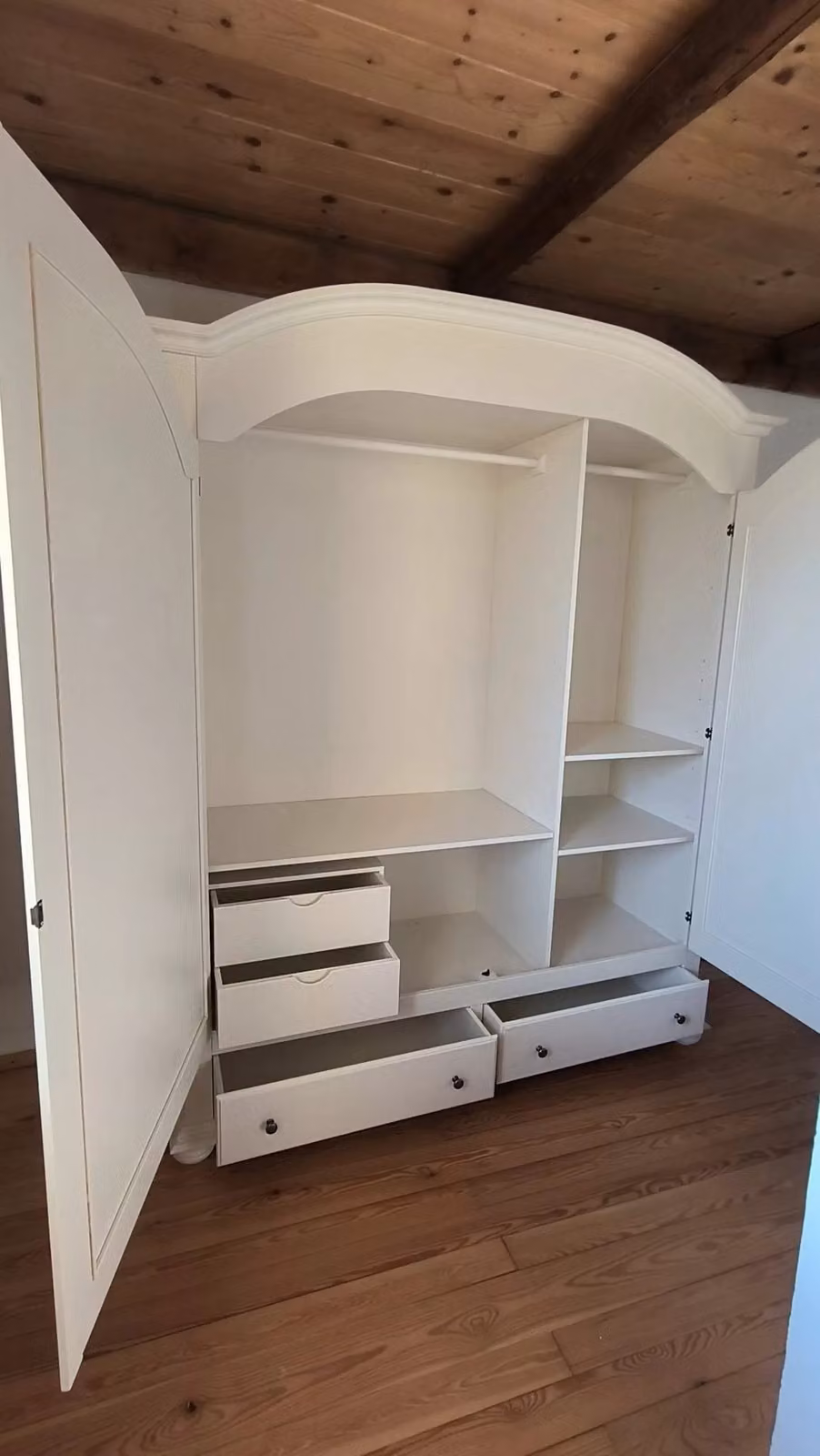 Armadio shabby chic in legno bianco con 2 ante e cassetti Mobili 2G L: 181 cm, P: 61 cm, H: 224 cm – 2