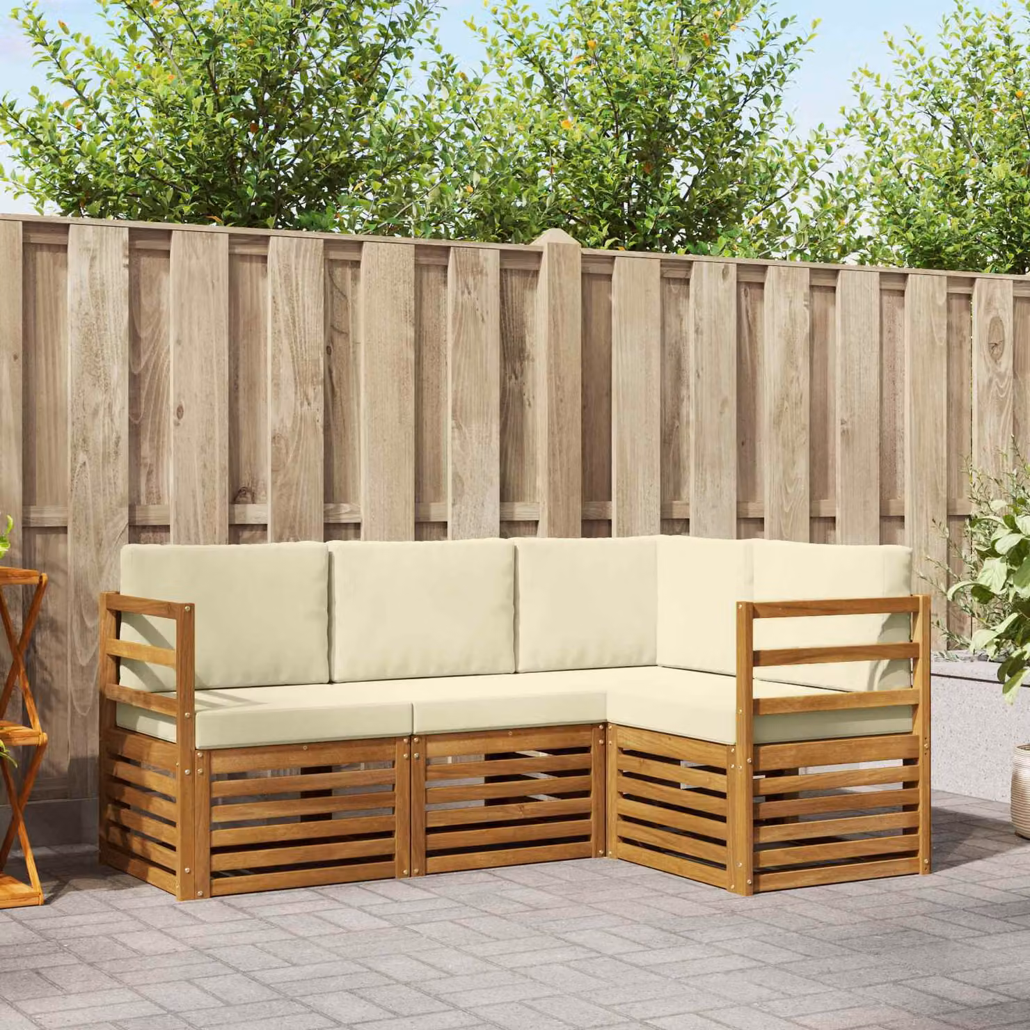 Set di divani da esterno vidaXL 4 pz a forma di L in legno di acacia con cuscini beige e bianco