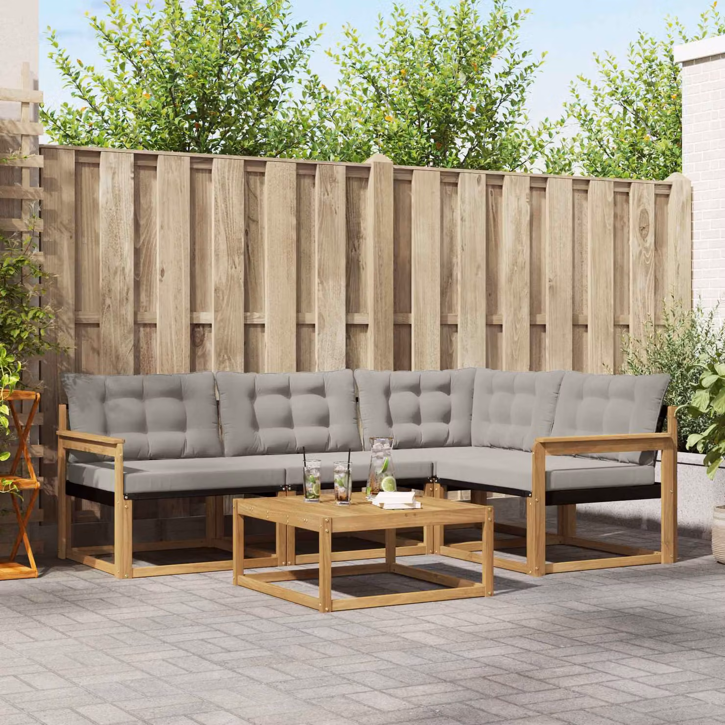 Set di divani da esterno vidaXL a forma di L composto da 5 pezzi con tavolo da caffè, struttura in legno di acacia e cuscini in tessuto textilene, colori bianco, grigio e marrone