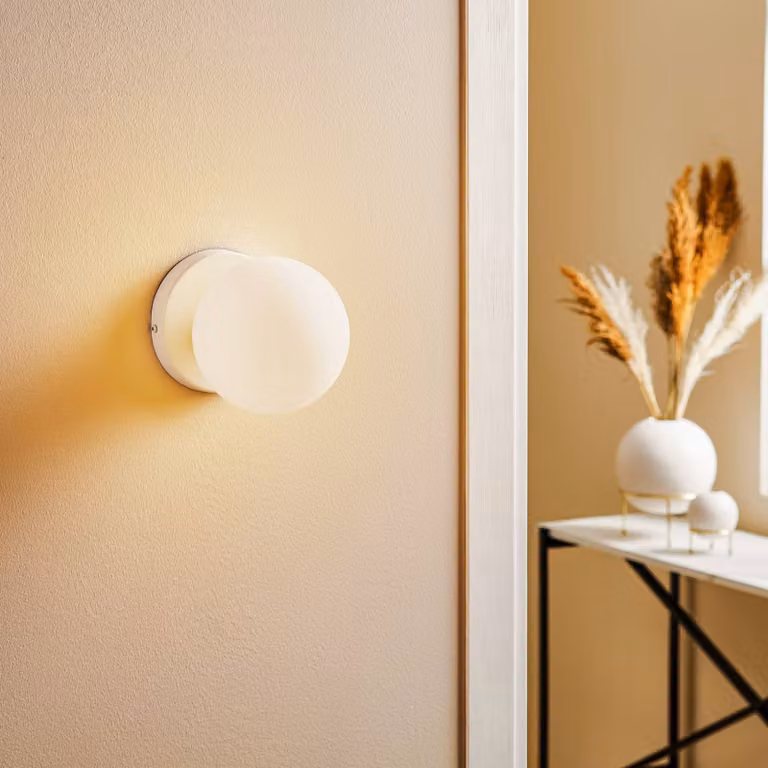 Applique da parete Kiba EMIBIG LIGHTING, dimmerabile, Bianco / Opale, Soggiorno / Sala da pranzo, Vetro, Moderno, Applique