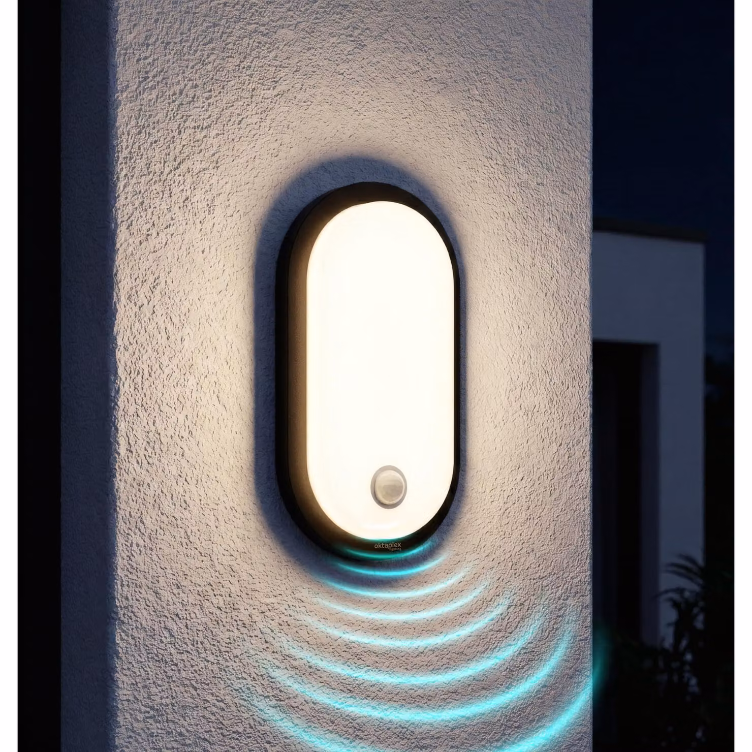 Lampada da parete esterna a LED, forma ovale, 1010 lumen, 3000 K, grado di protezione IP65, colore antracite, 10,5 W, con sensore