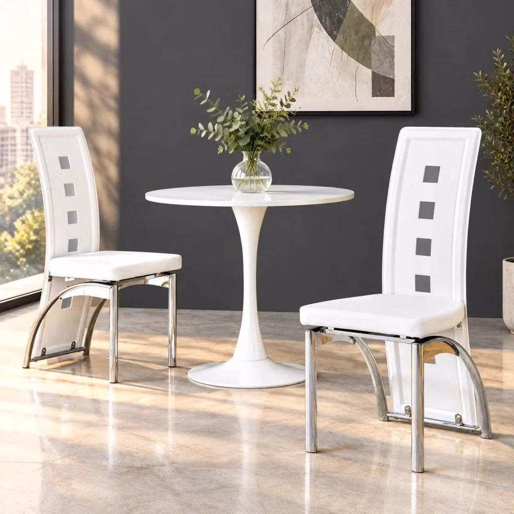 Set di 2 sedie da pranzo MIVRAY in similpelle bianca opaca con gambe in metallo argentato e schienale traforato geometrico – 2