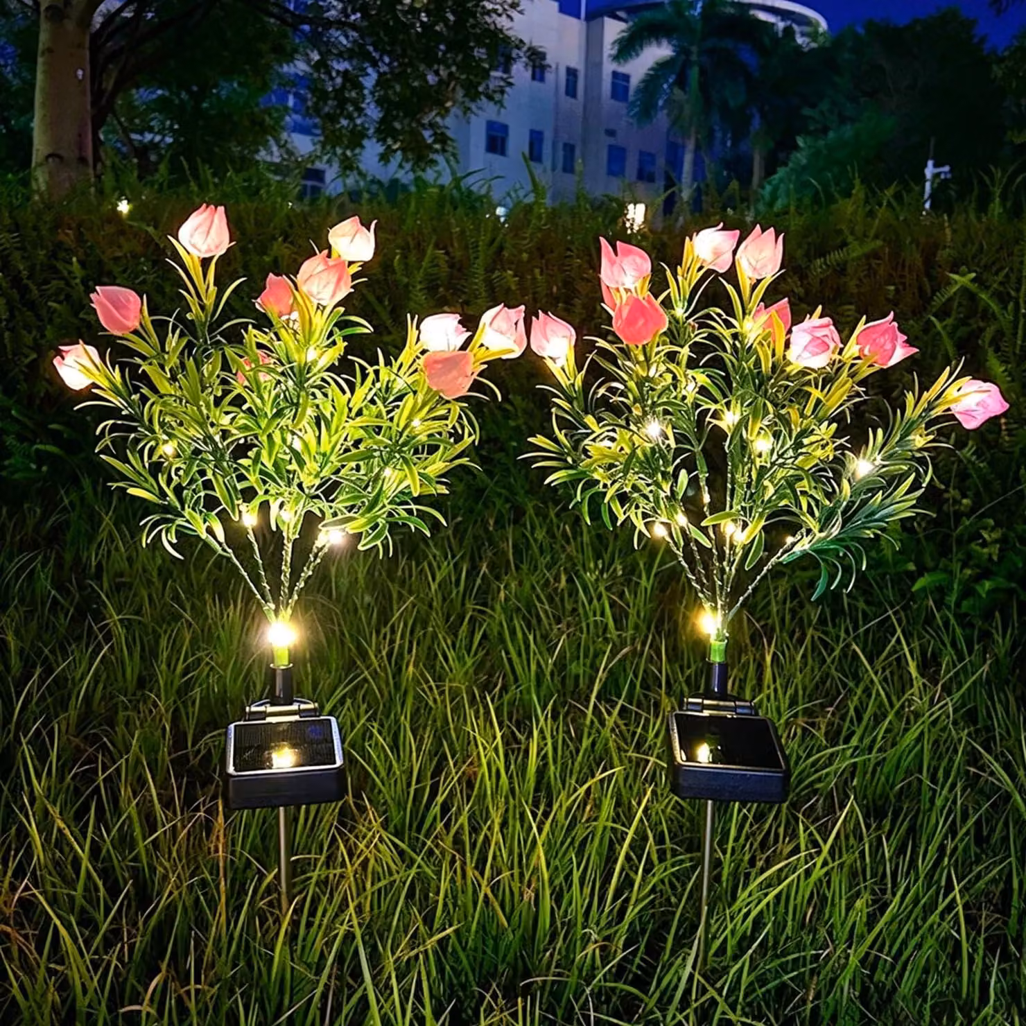 Lampada solare a forma di fiore, confezione da 2, LED, grado di protezione IP65, luce bianco caldo, decorazione per il giardino