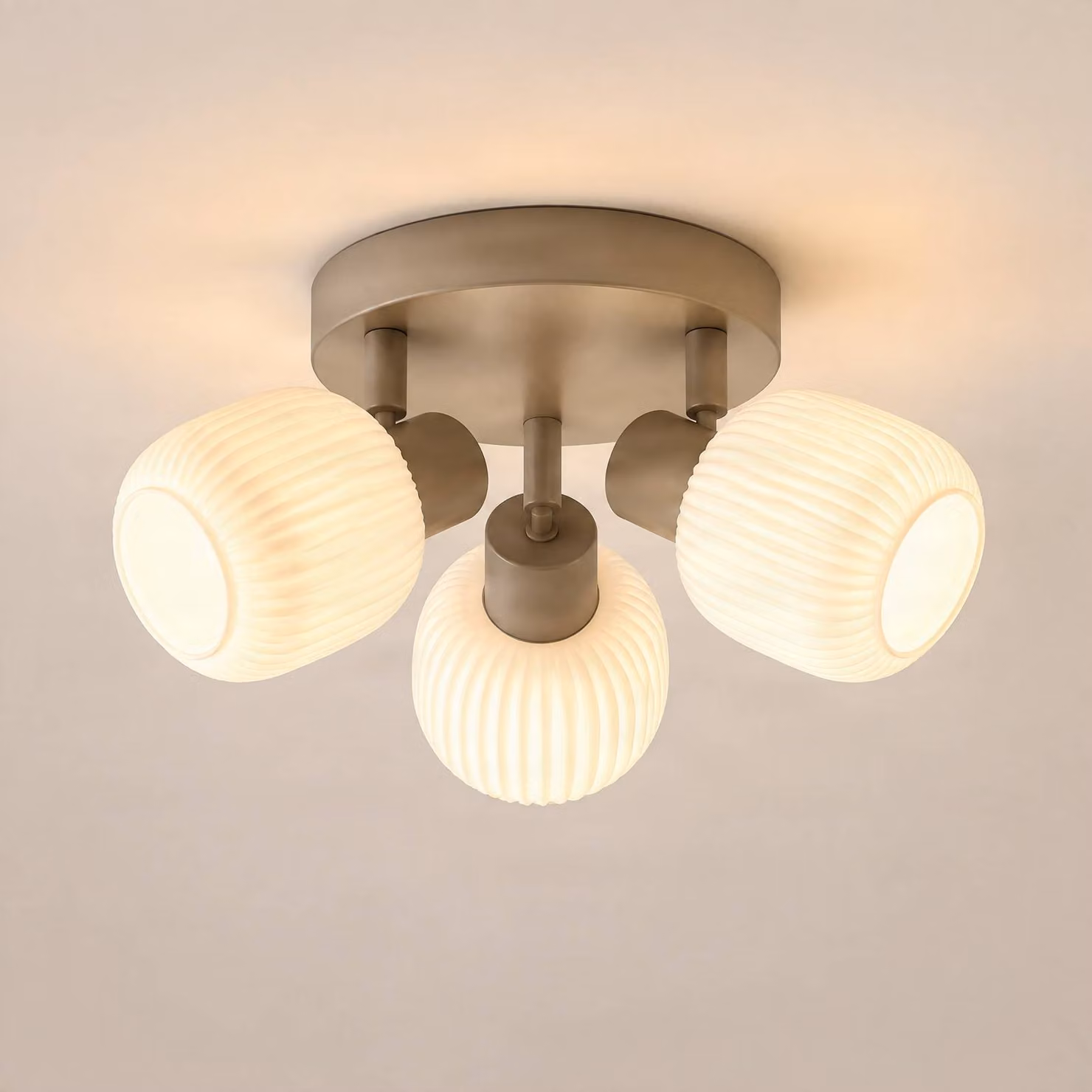 Faretto da soffitto Nola Evey, Ø 37 cm, a 3 luci, bianco/beige, vetro Evey NOLA, dimmerabile, Crema / Ambra, Soggiorno / Sala da pranzo, Vetro, Scandinavo, Faretto