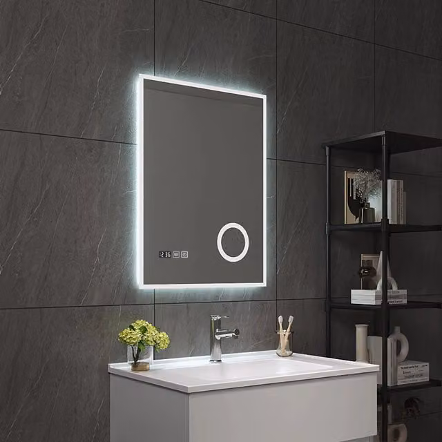 Specchio LED da parete Lizzano pro.tec con cornice bianca, moderno e regolabile, L: 60 cm, H: 80 cm