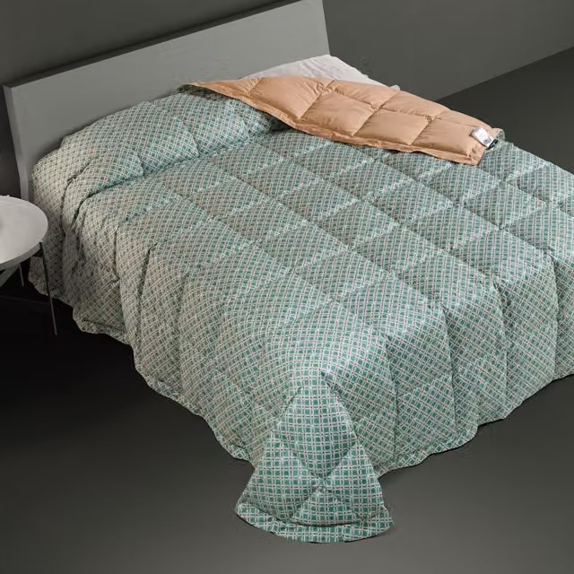 Trapunta in piuma DaunenStep con fantasia geometrica contemporanea, traspirante e termoregolatrice per l'inverno – 1