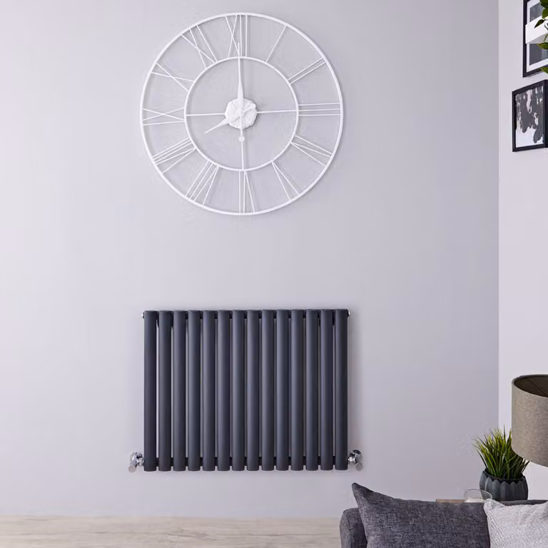 Radiatore Orizzontale Antracite 635x826mm 660W - Compatto - Design Moderno - Revive