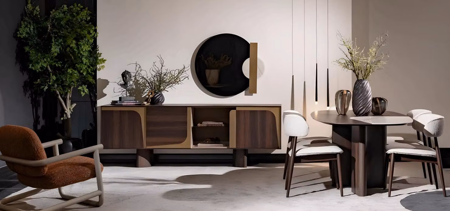 Elegante set da cucina: tavolo da pranzo, consolle di design e 4 sedie in tessuto